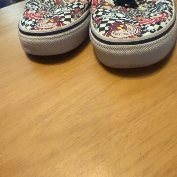 Vans Disney Cheshire Cat lace up. EUC - Picture 7 of 7